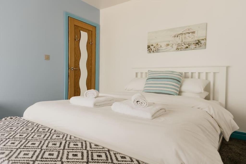The Sea Deck Apartment - Westbrook Bay Beach - By Goldex Coastal Breaks Margate Exteriör bild
